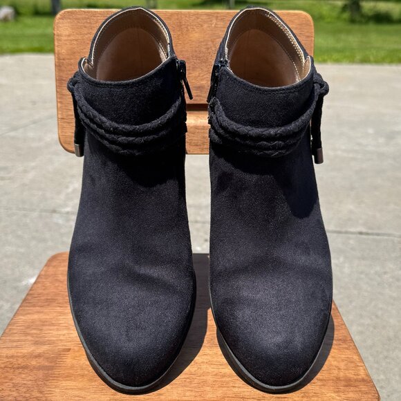 (8) LIKE NEW LIFE STRIDE VELOCITY w/ Memory Foam Ankle Boots & Braided Tie - Picture 3 of 9